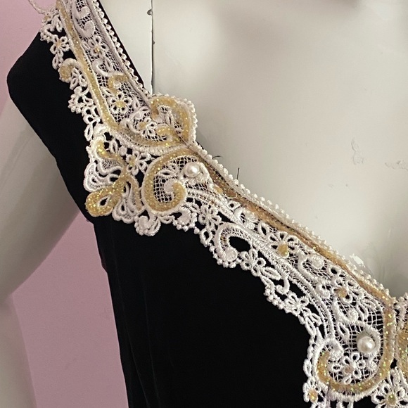 Vintage 80s Black Velvet Lace Gown StraplessOff-Shoulder Zum Zum Sheath Black - Picture 5 of 12